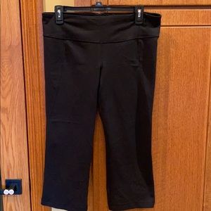 Black cropped Lululemon leggings